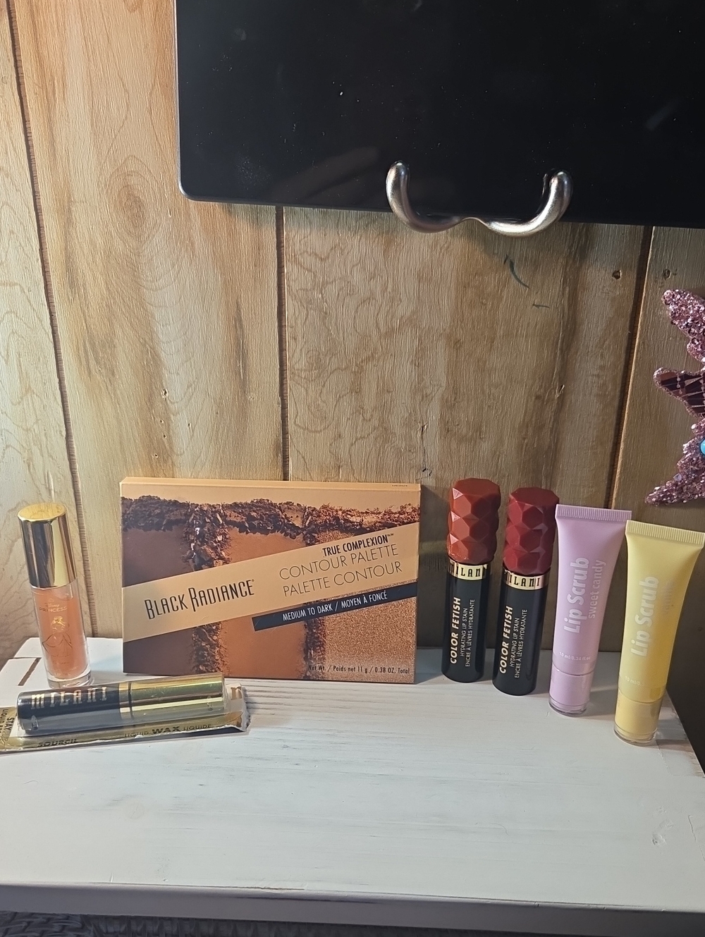 True Complexion Contour Palette - Medium Milani Lipsticks, Mascara, Lip Scrubs